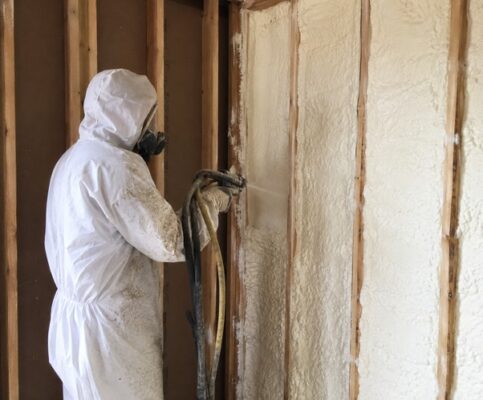 spray foam insulation corners